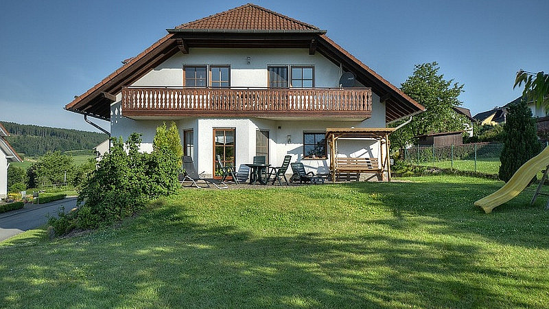 Sie sehen die ferienwohnung im Erdgeschoß.